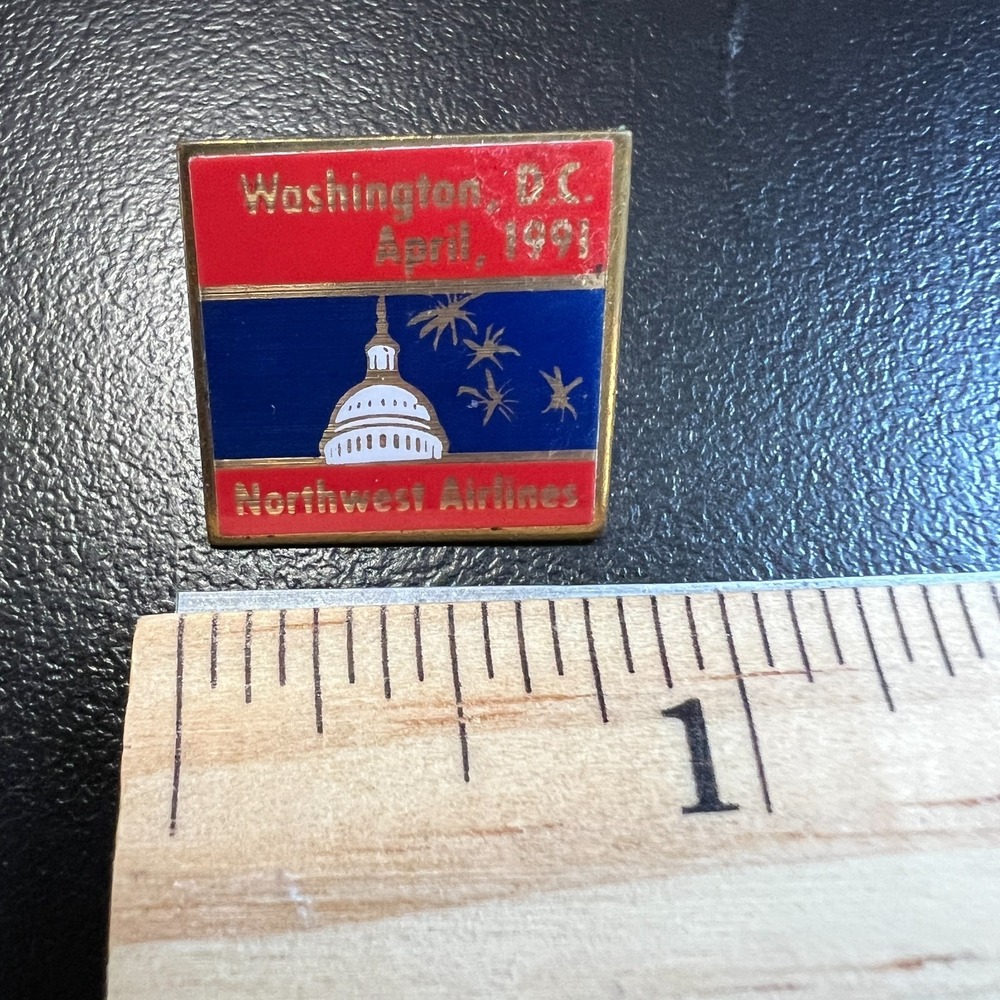 Northwest Airlines Souvenir Pin Retro Vintage 1991 Washington DC Travel